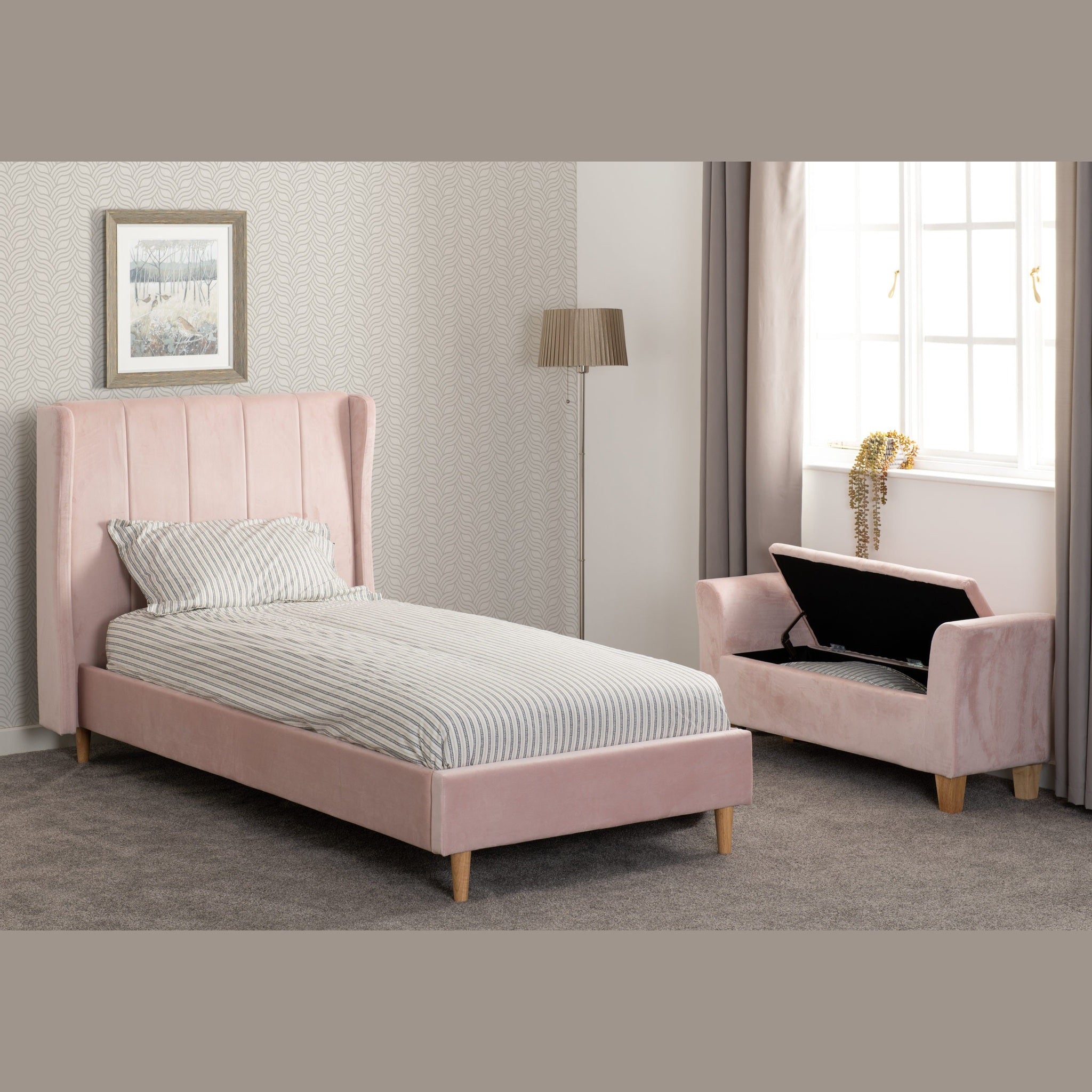 Amelia 3' Bed - Pink Velvet Fabric