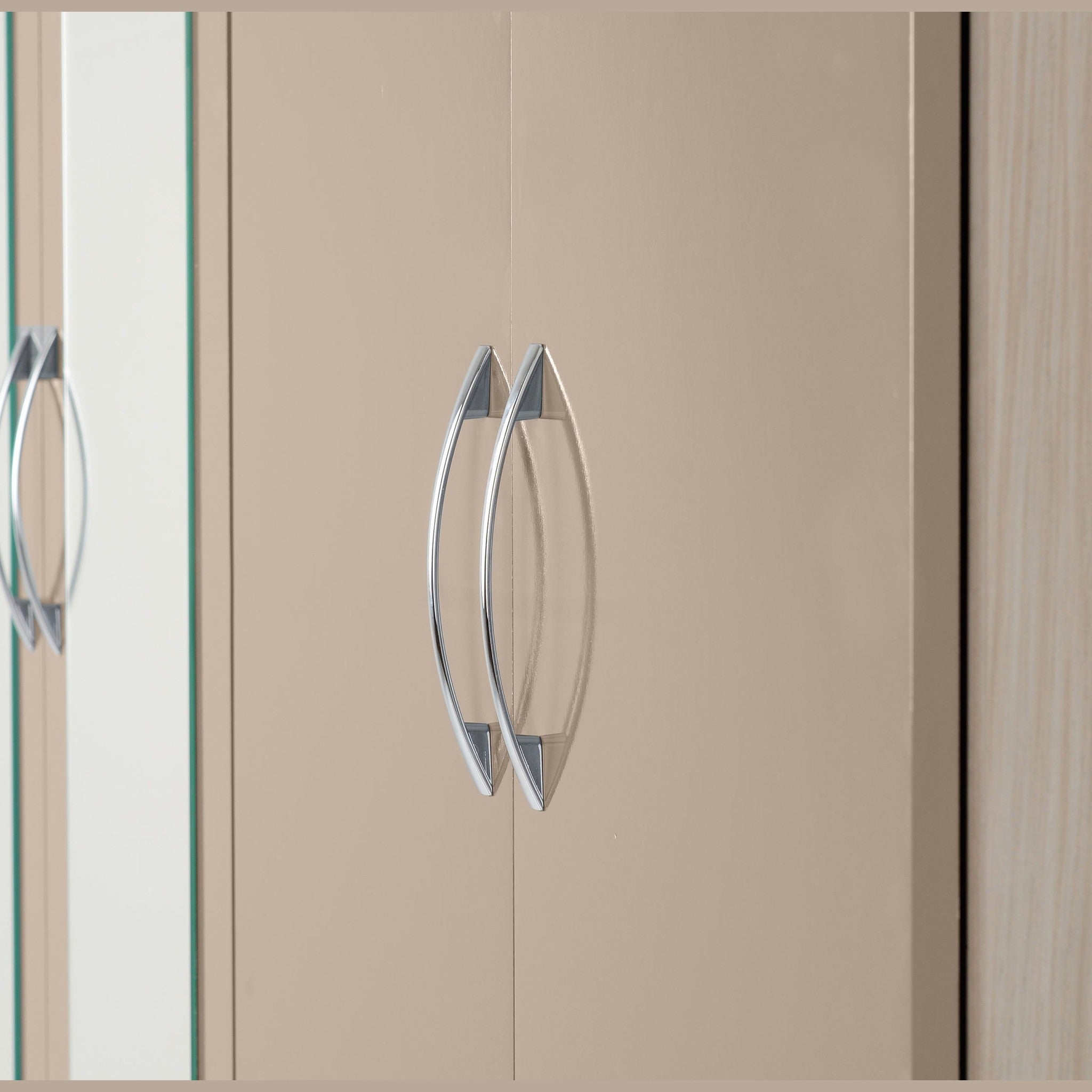 Nevada 6 Door 2 Drawer Wardrobe - Oyster Gloss/Light Oak Effect Veneer
