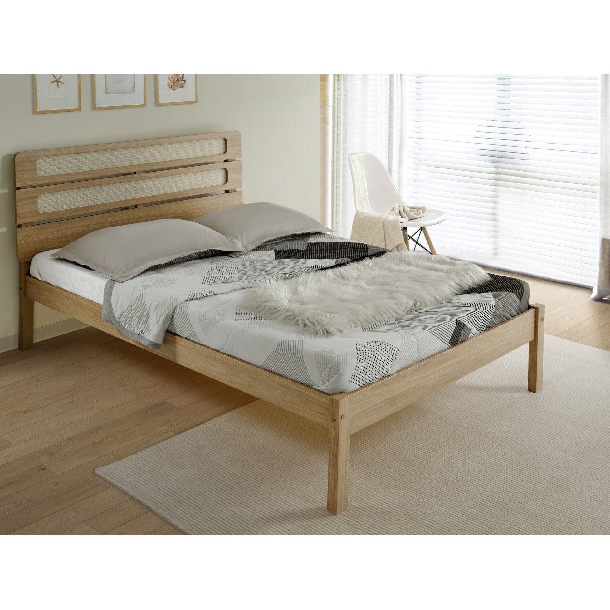 Santana 5' Bed - Light Oak/Rattan Effect